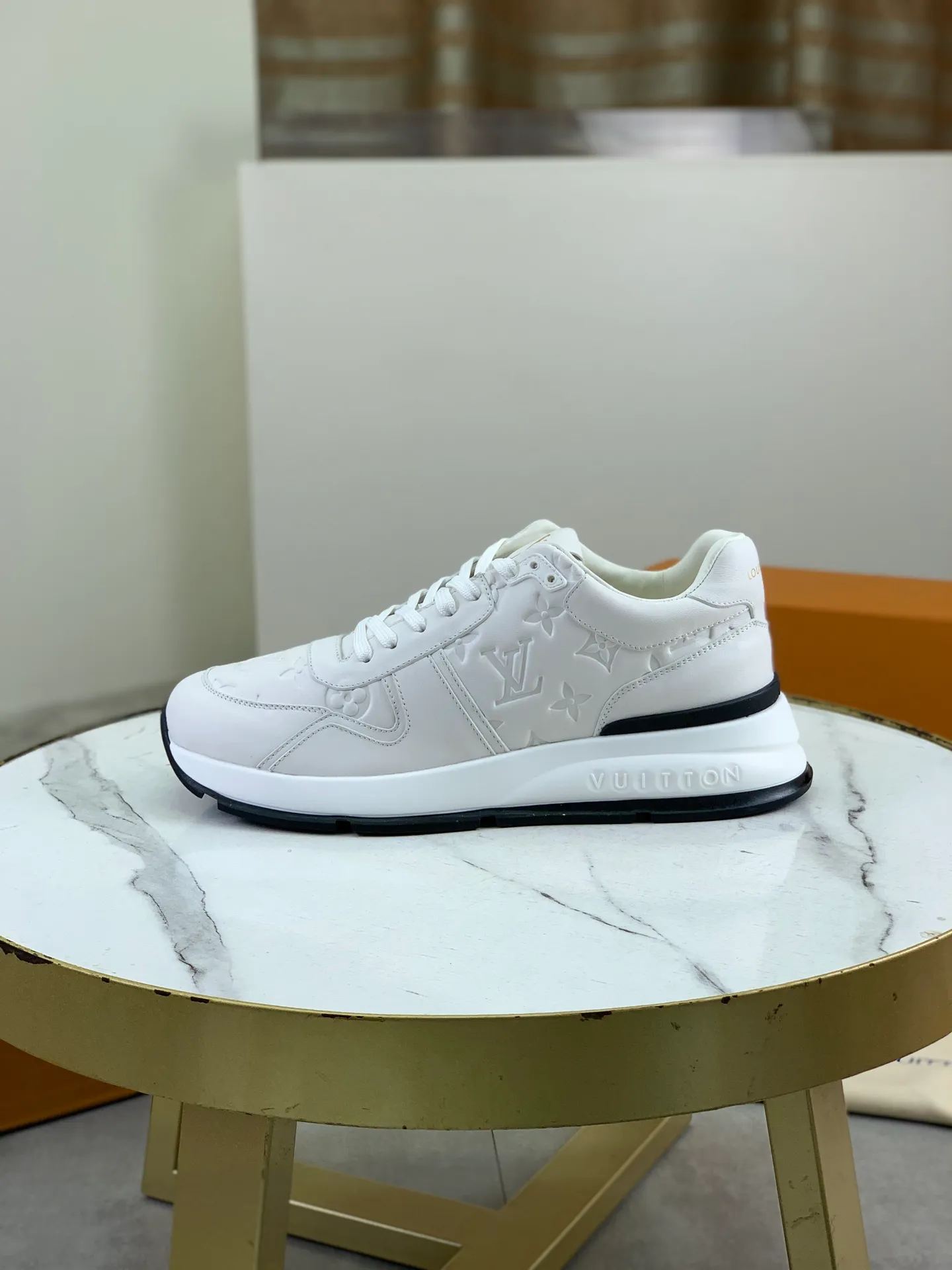 Factory price P820 💶 Top version [LOUIS VUITTON] counter series (original order) new style 🍀LV Louis Vuitton - top version LV classic high-top trendy shoes! Made of imported original craft calfskin, original breathable lining, and original wear-resistant, lightweight, high-end TPU outsole! High quality products! 3️⃣ colors available, size: men’s 39-44 (38 45 customized)